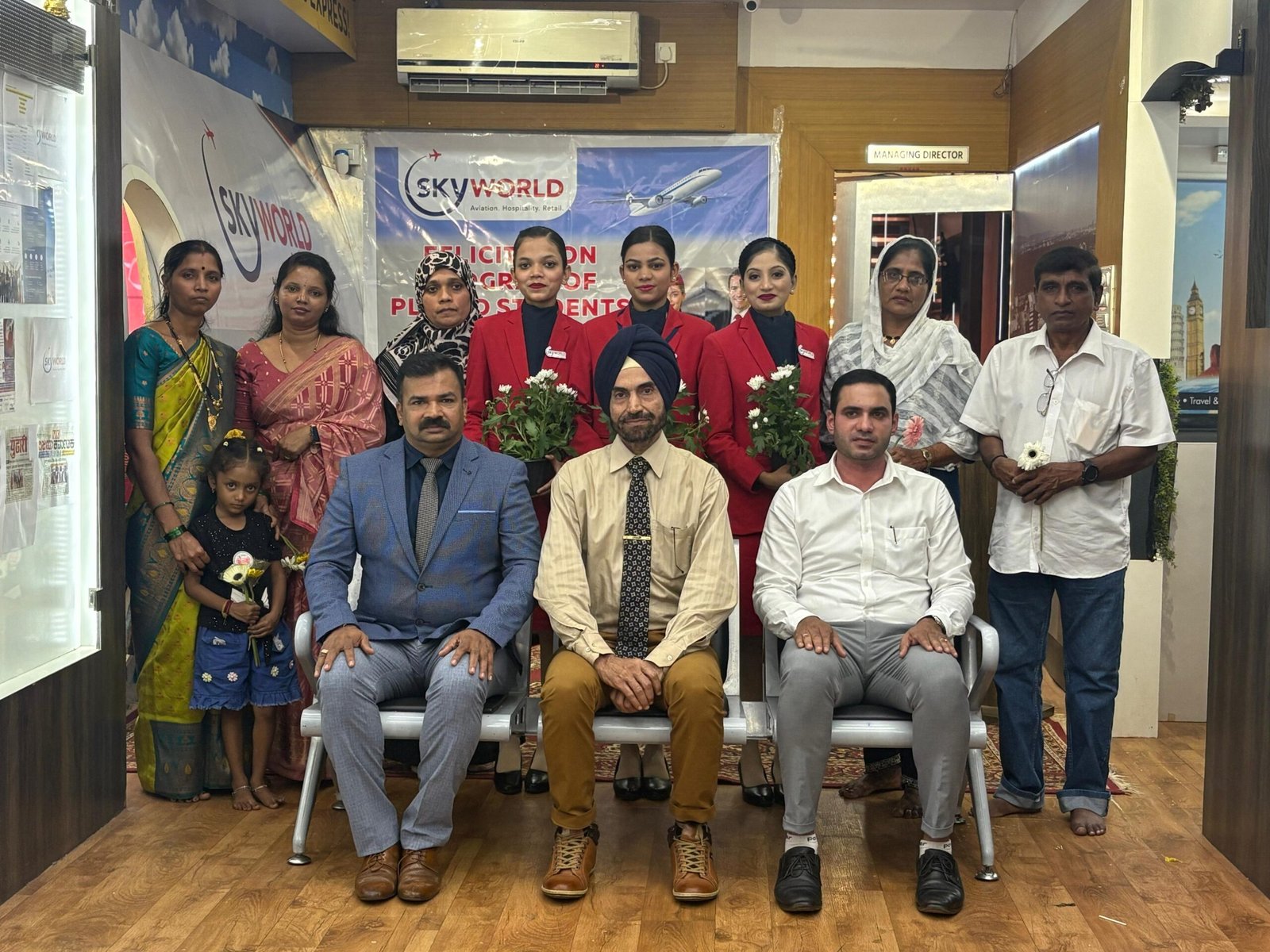 Skyworld Aviation Academy मध्ये तिहेरी यश! तीन विद्यार्थिनींची मुंबई इंटरनॅशनल एअरपोर्टवर निवड