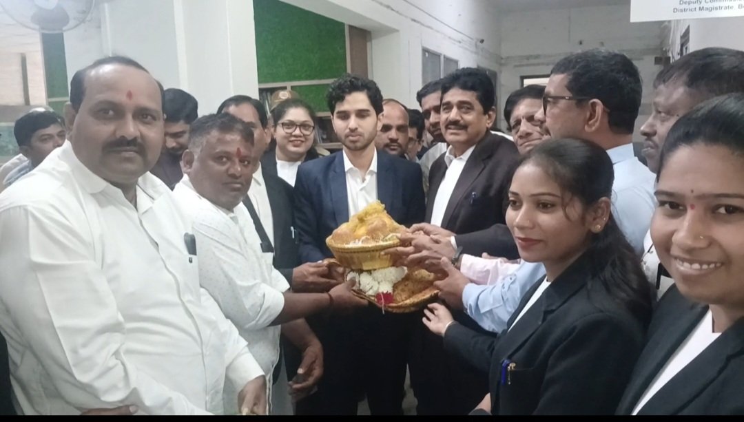 जुने बेळगाव–अलारवाडी रस्ता तातडीने दुरुस्त; जिल्हाधिकाऱ्यांच्या तत्पर निर्णयाचे ग्रामस्थांकडून सत्कार”